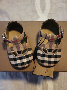 Burberry Baby Girl